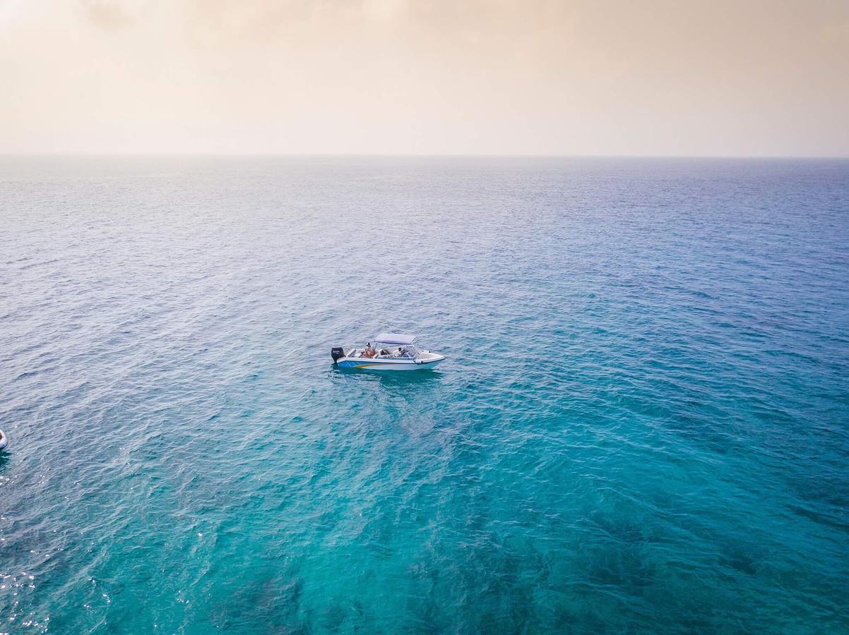 Surfretreat Ξενοδοχείο Bodufolhudhoo Εξωτερικό φωτογραφία